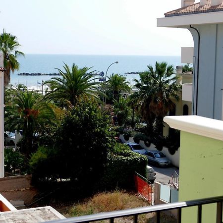 Hotel Desiree Σαν Μπενεντέτο ντελ Τρόντο Εξωτερικό φωτογραφία