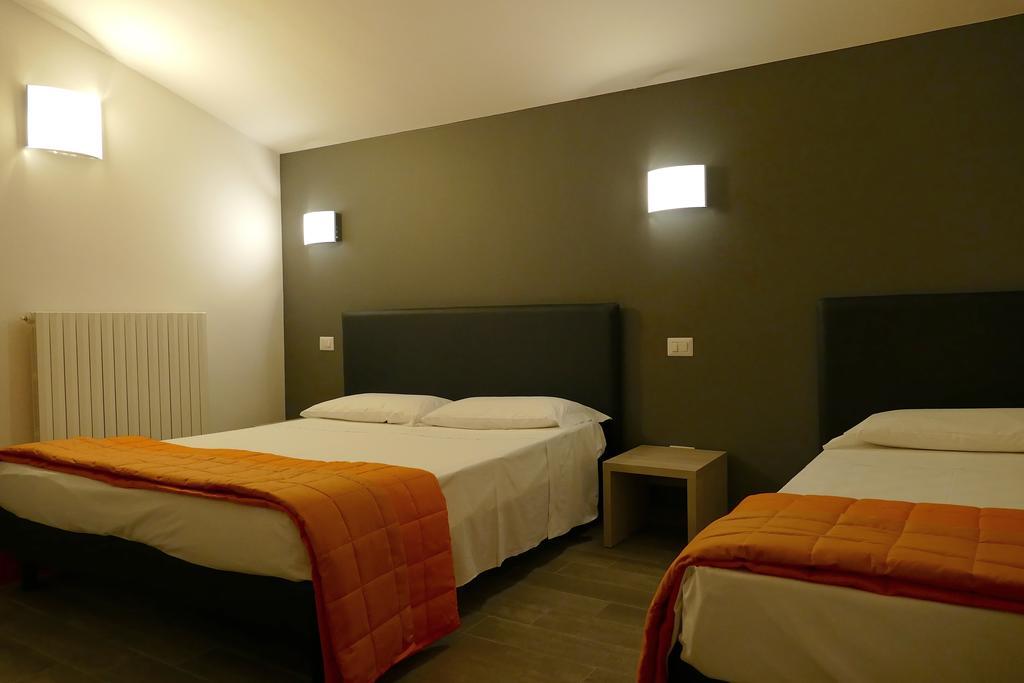 Hotel Desiree Σαν Μπενεντέτο ντελ Τρόντο Εξωτερικό φωτογραφία