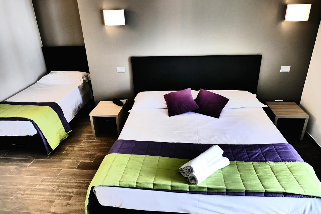 Hotel Desiree Σαν Μπενεντέτο ντελ Τρόντο Εξωτερικό φωτογραφία