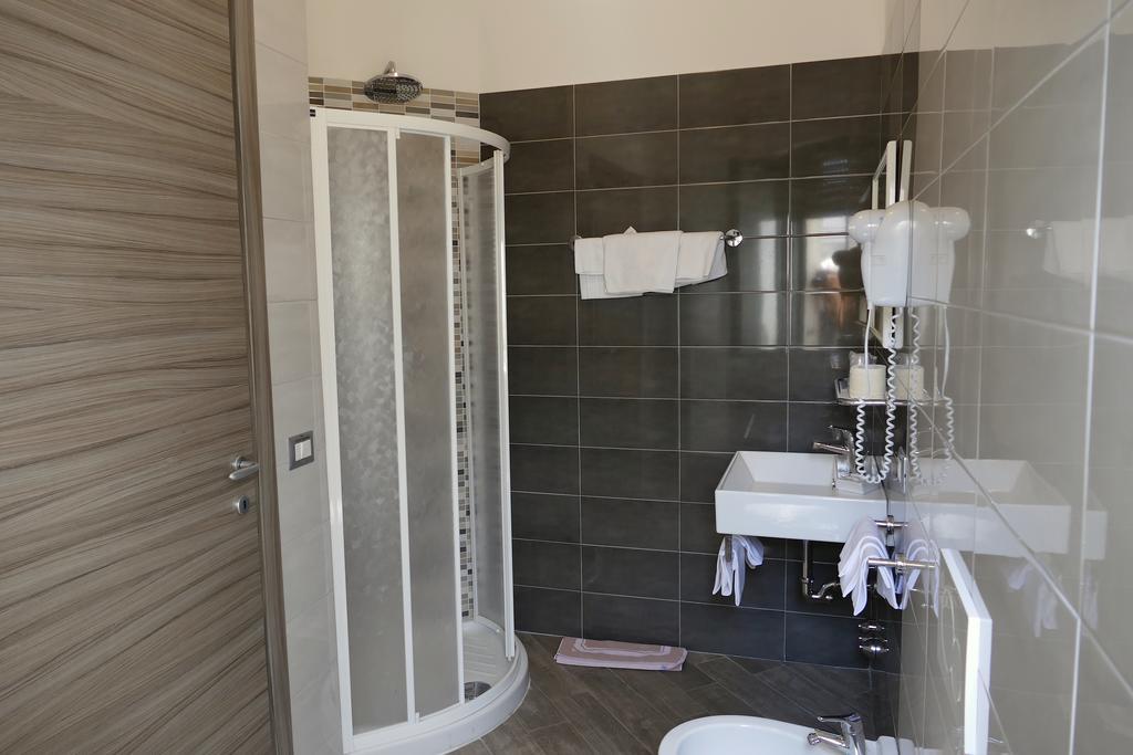 Hotel Desiree Σαν Μπενεντέτο ντελ Τρόντο Εξωτερικό φωτογραφία